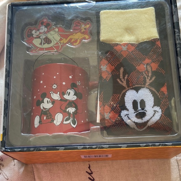 Mickey Mouse and Minnie Socks - Red and Black - Picture 1 of 2